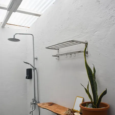 Mama'S Homestay Ruteng Exterior photo
